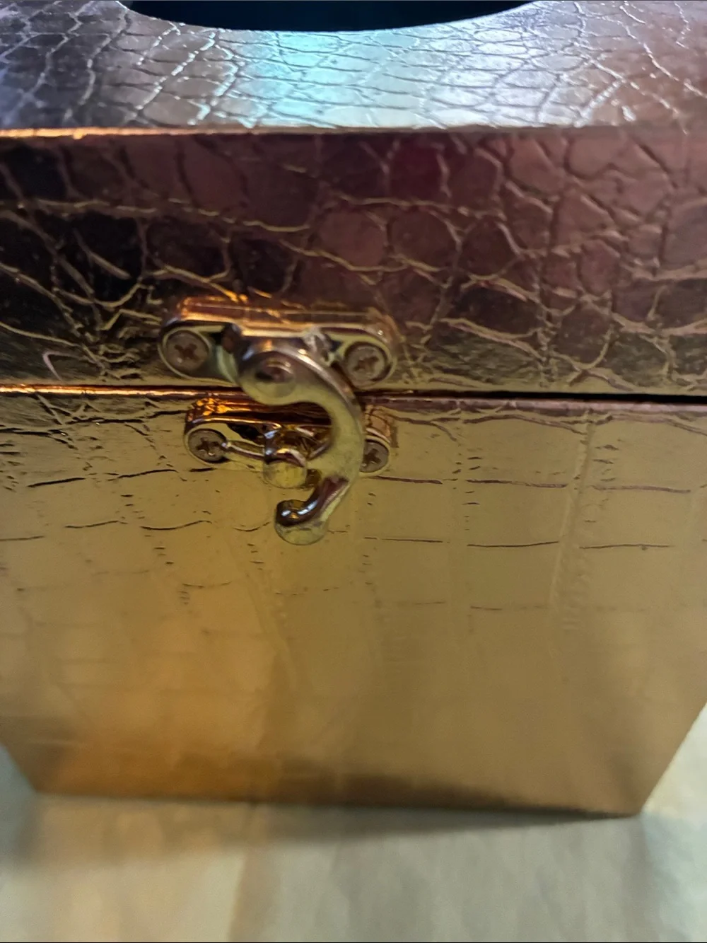unbranded nice gold